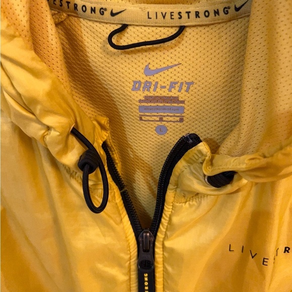 Nike Live Strong Lance Armstrong Dri-Fit Vibrant Yellow and Black Windbreaker - Picture 2 of 9